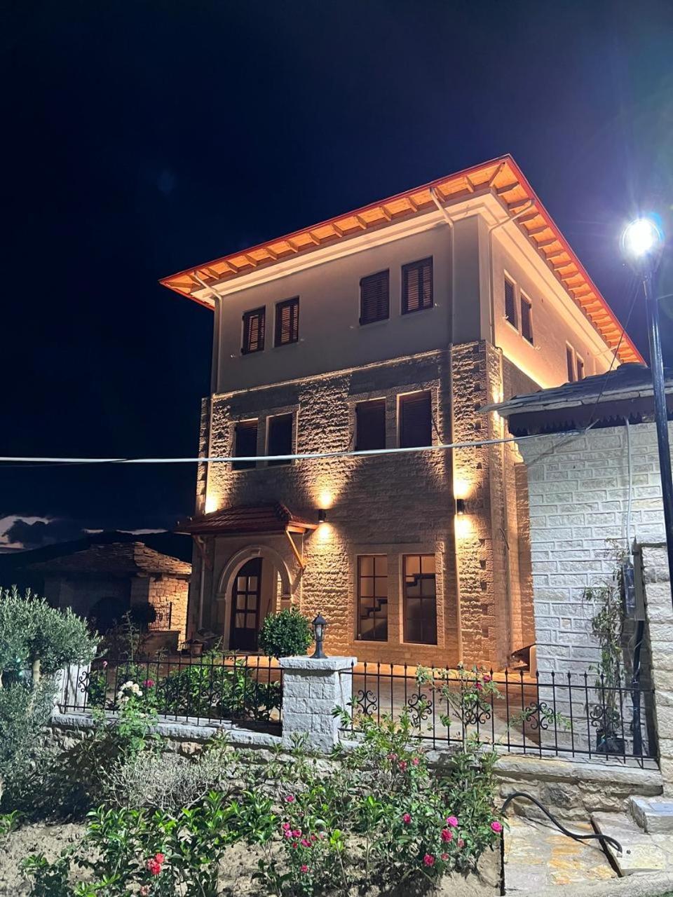 Bujtina Sophie Hotel